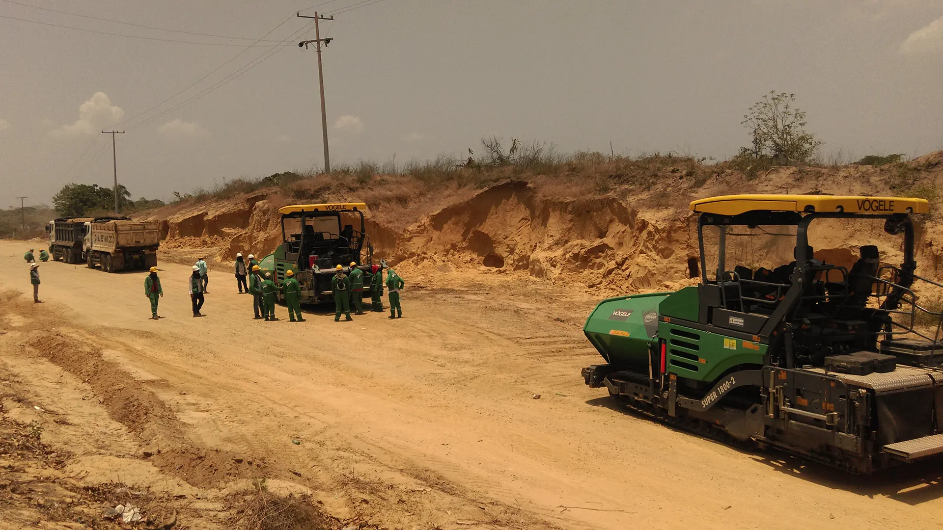 Praxisnahe Baumaschinenschulung und Bediener-Training für Asphaltfertiger, Walzenzüge und Moba-Nivelliersysteme bei werwie.